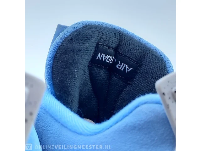Paar sneakers, maat 47 1/2 air jordan, air jordan 4 retro - ct8527-400 - afbeelding 23 van  23
