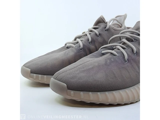 Paar sneakers, maat 47 1/3 adidas, yeezy boost 350 v2 gw2871 - afbeelding 4 van  11