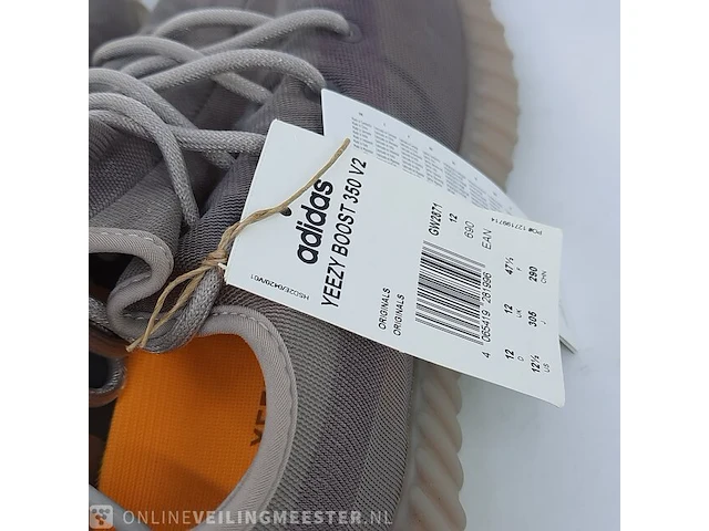 Paar sneakers, maat 47 1/3 adidas, yeezy boost 350 v2 gw2871 - afbeelding 10 van  11