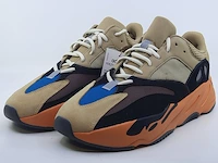 Paar sneakers, maat 48 2/3 adidas, yeezy boost 700