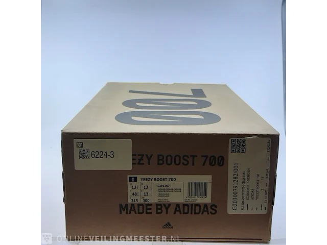 Paar sneakers, maat 48 2/3 adidas, yeezy boost 700 - afbeelding 9 van  9