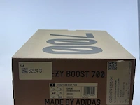 Paar sneakers, maat 48 2/3 adidas, yeezy boost 700 - afbeelding 9 van  9