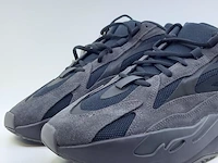 Paar sneakers, maat 48 adidas, yeezy boost 700 v2 fu6684 - afbeelding 3 van  10