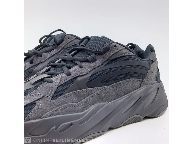 Paar sneakers, maat 48 adidas, yeezy boost 700 v2 fu6684 - afbeelding 4 van  10