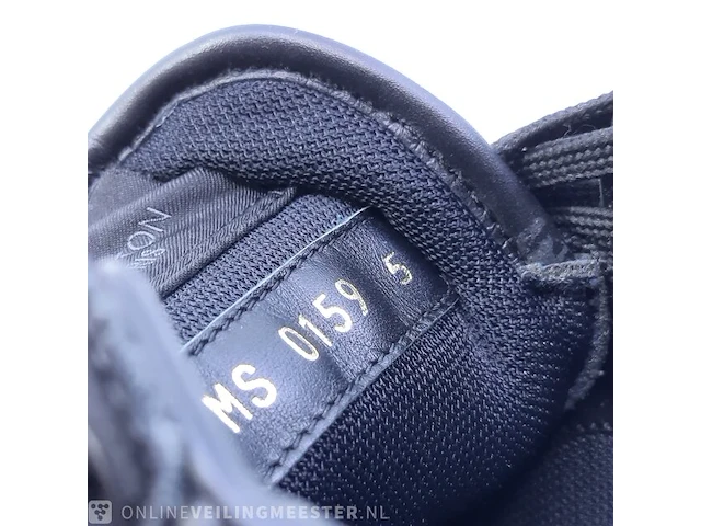 Paar sneakers, maat 5 louis vuitton, ms 0159 - afbeelding 7 van  9