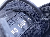 Paar sneakers, maat 5 louis vuitton, ms 0159 - afbeelding 7 van  9