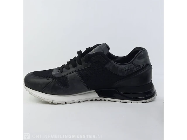 Paar sneakers, maat 6 louis vuitton, go 0241 - afbeelding 5 van  9