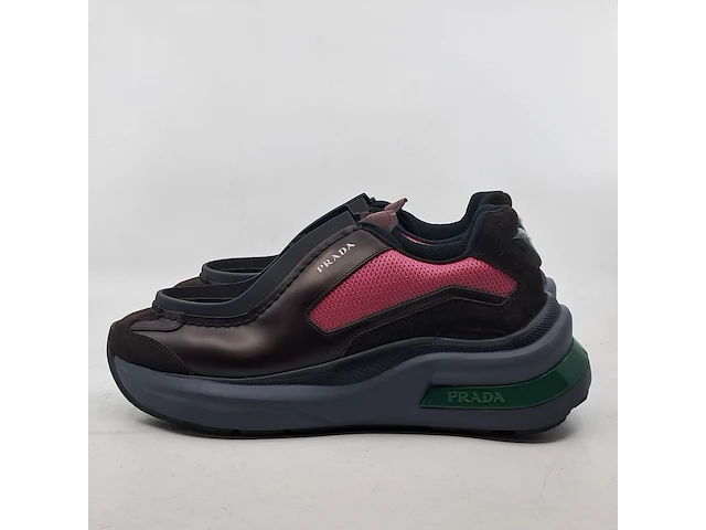 Paar sneakers, maat 6,5, prada - afbeelding 5 van  10