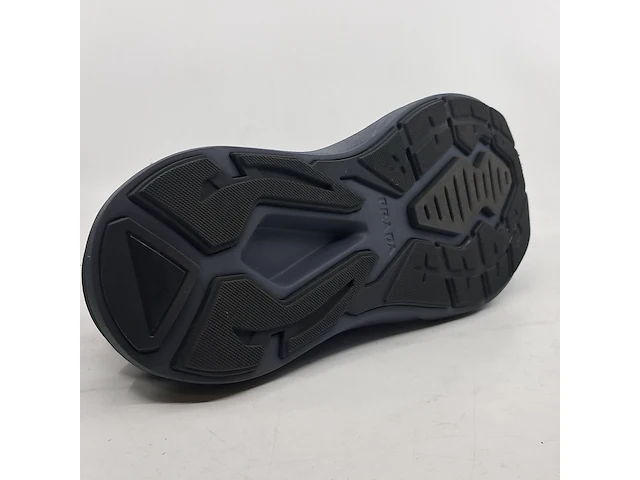 Paar sneakers, maat 6,5, prada - afbeelding 9 van  10