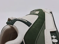Paar sneakers, maat 7 1/2, louis vuitton, ld 02 53 - afbeelding 2 van  11