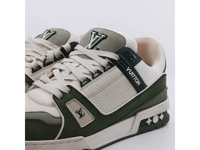 Paar sneakers, maat 7 1/2, louis vuitton, ld 02 53 - afbeelding 5 van  11
