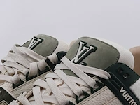 Paar sneakers, maat 7 1/2, louis vuitton, ld 02 53 - afbeelding 6 van  11
