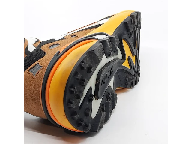 Paar sneakers, maat 7 1/2, louis vuitton, vl 1221 - afbeelding 2 van  11