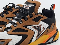 Paar sneakers, maat 7 1/2, louis vuitton, vl 1221 - afbeelding 5 van  11