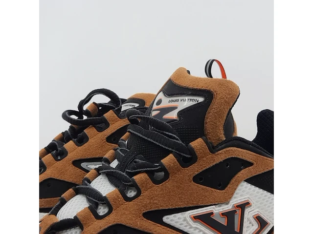 Paar sneakers, maat 7 1/2, louis vuitton, vl 1221 - afbeelding 6 van  11