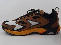 Paar sneakers, maat 7 1/2, louis vuitton, vl 1221 - afbeelding 7 van  11