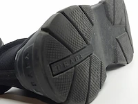 Paar sneakers, maat 7, prada - afbeelding 2 van  10