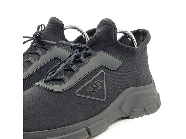 Paar sneakers, maat 7, prada - afbeelding 4 van  10