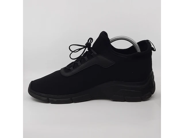 Paar sneakers, maat 7, prada - afbeelding 6 van  10
