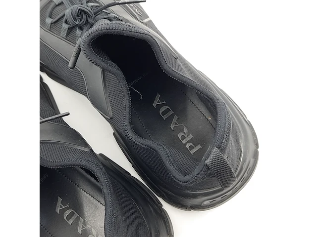 Paar sneakers, maat 7, prada - afbeelding 9 van  10