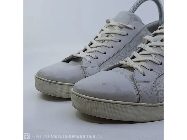 Paar sneakers, maat 9 louis vuitton, ms1107 - afbeelding 3 van  10