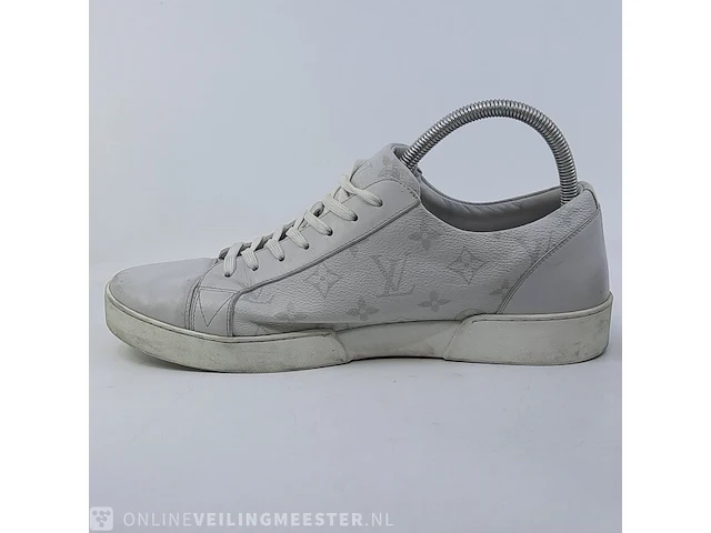 Paar sneakers, maat 9 louis vuitton, ms1107 - afbeelding 6 van  10