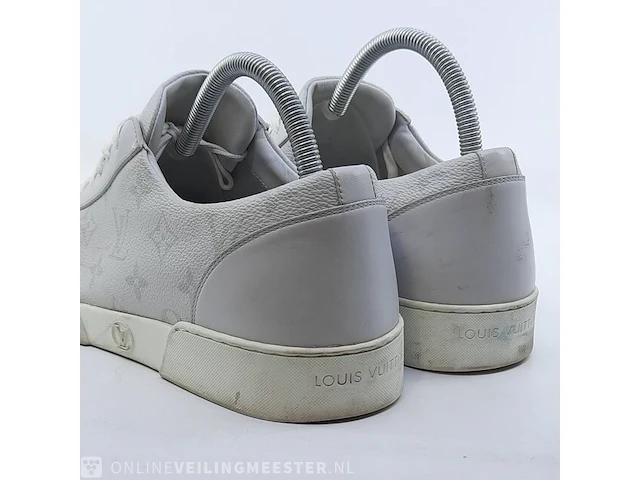 Paar sneakers, maat 9 louis vuitton, ms1107 - afbeelding 7 van  10