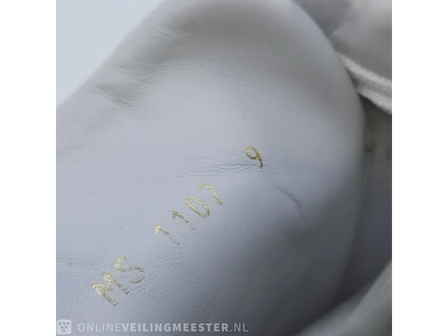 Paar sneakers, maat 9 louis vuitton, ms1107 - afbeelding 10 van  10