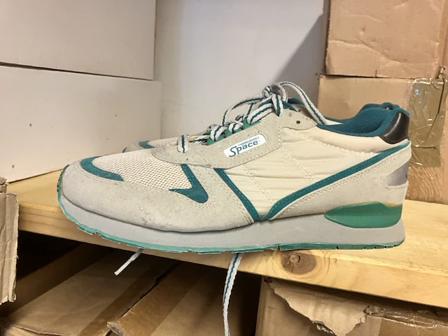 Paar sneakers mt 43 - afbeelding 5 van  11
