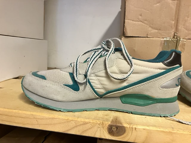 Paar sneakers mt 43 - afbeelding 6 van  11