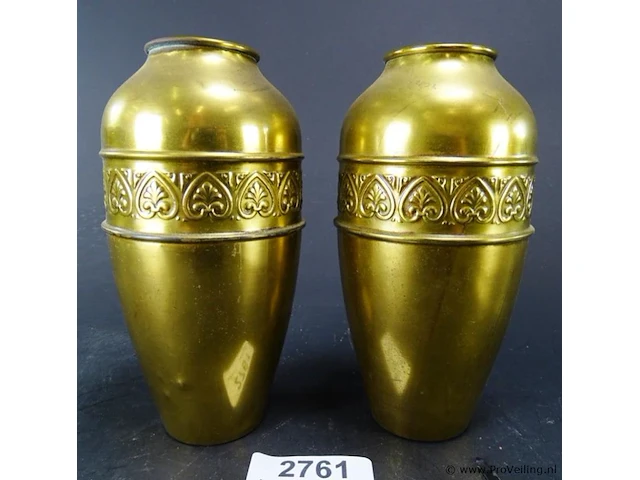 Paar urnvormige kastvazen - afbeelding 1 van  5