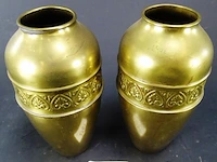 Paar urnvormige kastvazen - afbeelding 3 van  5
