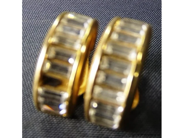 Paar vergulde oorsieraden met steentjes - afbeelding 2 van  3