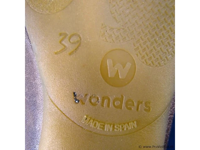 Paar wonderen damesschoenen - afbeelding 4 van  5