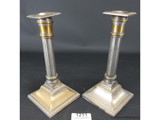 Paar zuilvormige sheffield-kandelaars uit de 18e eeuw - afbeelding 1 van  5