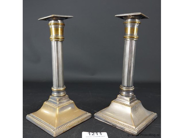 Paar zuilvormige sheffield-kandelaars uit de 18e eeuw - afbeelding 2 van  5