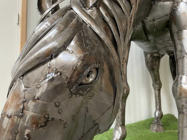 Paard grazend decoratie (c) - afbeelding 4 van  6