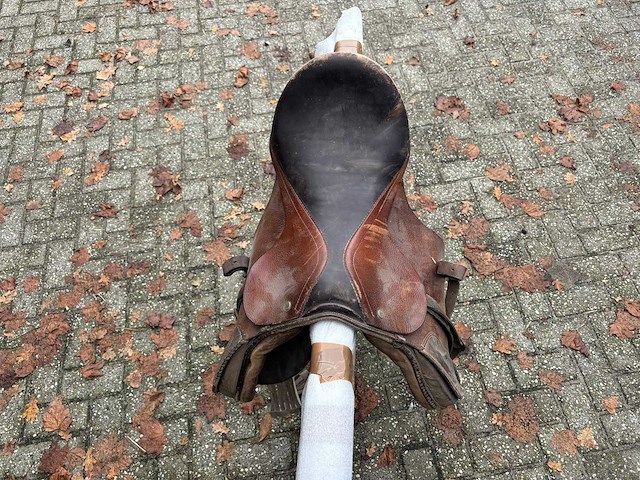 Paarden zadel - afbeelding 1 van  3