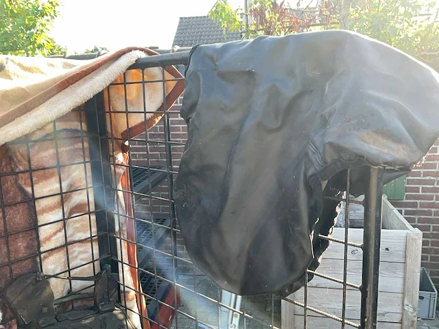 Paardenhamen, zadeldek en toebehoren - afbeelding 4 van  4