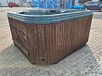 Pacific 6 persoons amerikaans jacuzzi en buitenspa - afbeelding 11 van  20