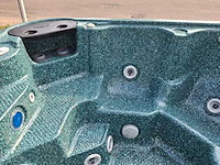 Pacific 6 persoons amerikaans jacuzzi en buitenspa - afbeelding 17 van  20