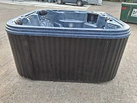Pacific spa 5 persoons amerikaans jacuzzi en buitenspa - afbeelding 15 van  26