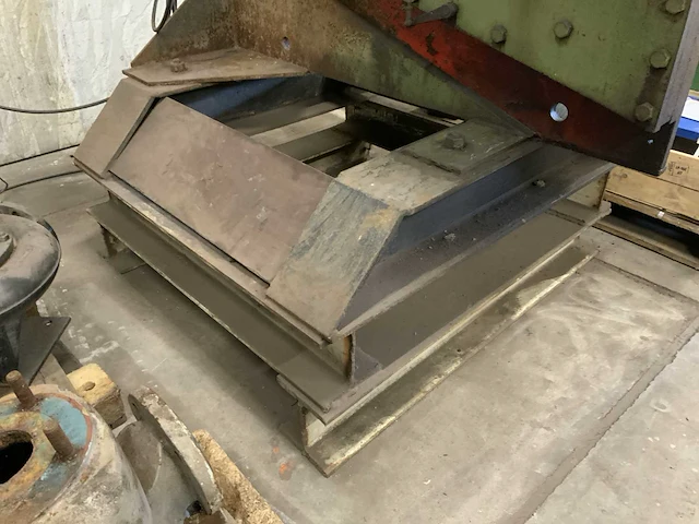 Paddinghouse smstd pons- en knipmachine - afbeelding 5 van  10