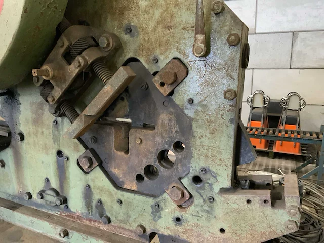 Paddinghouse smstd pons- en knipmachine - afbeelding 8 van  10