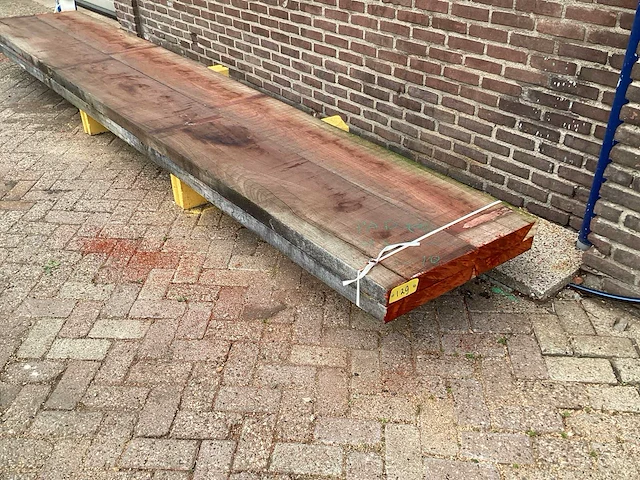 Padoek - 2016 gezaagd 140 x 710 x 4640 mm - schaaldeel (4x) - afbeelding 1 van  6