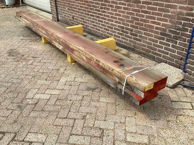 Padoek - 2016 gezaagd 210 x 400 x 4900 mm - schaaldeel (3x) - afbeelding 1 van  6