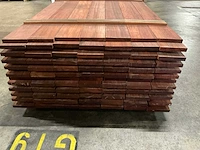 Padouk planken geschaafd 21x145 mm (140x) - afbeelding 2 van  6