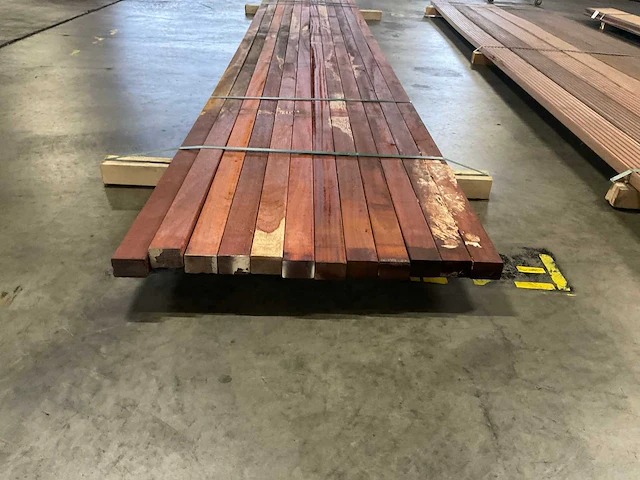 Padouk regels geschaafd 40x60 mm (12x) - afbeelding 4 van  6