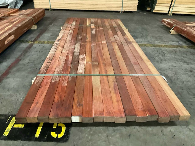 Padouk regels geschaafd 40x60 mm (16x) - afbeelding 2 van  6
