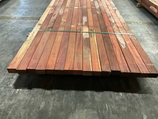 Padouk regels geschaafd 40x60 mm (16x) - afbeelding 4 van  6